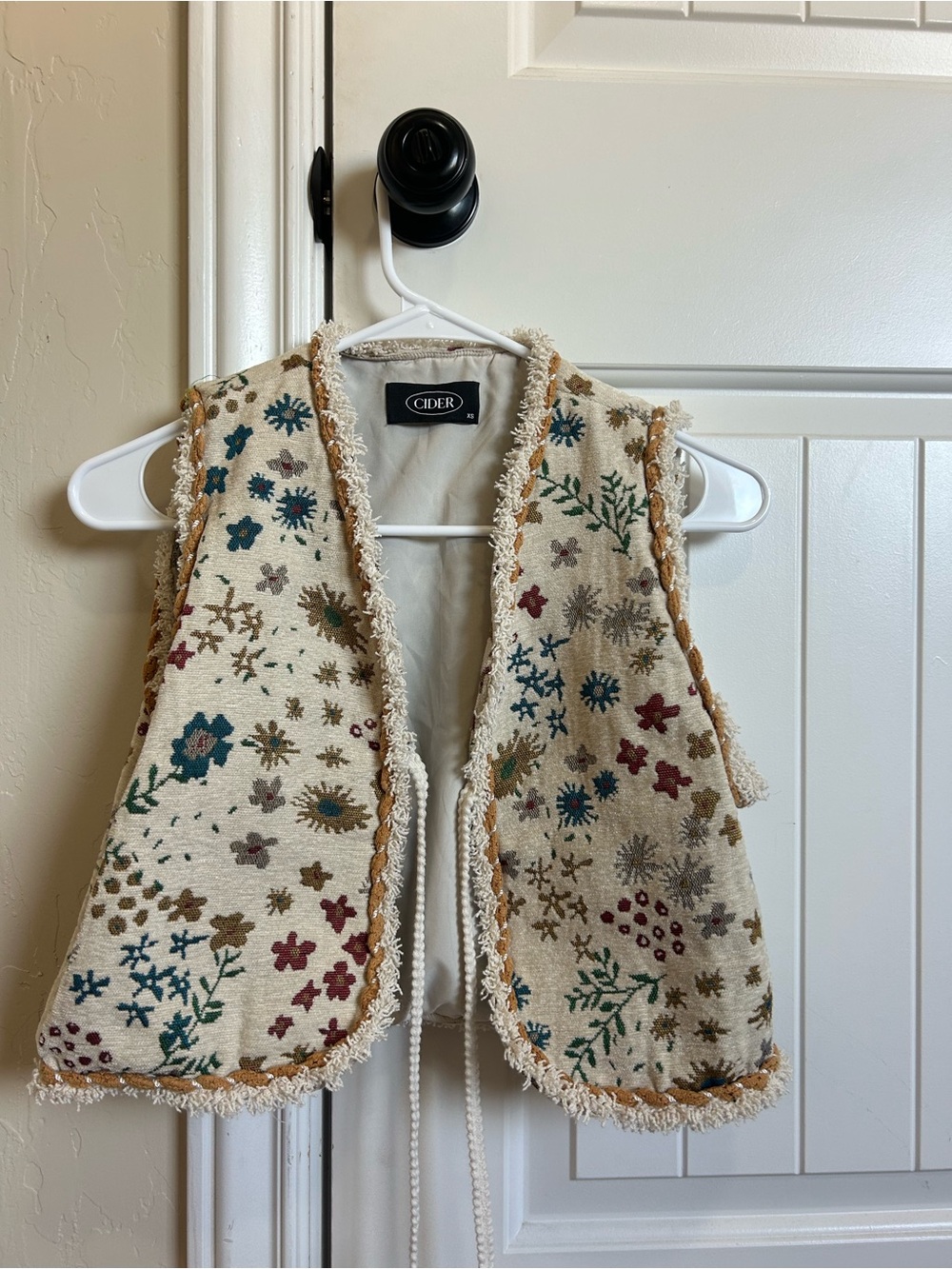 Cider Cream Floral Embroidered Vest
